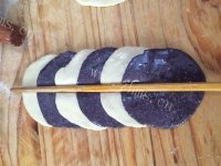 自制双色花卷做法图解8)
