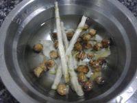 水蛇煲鸡汤做法图解1)