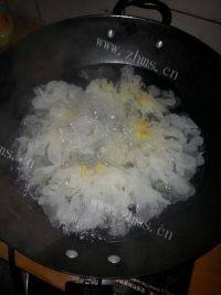 自制版凉拌菠菜做法图解4)