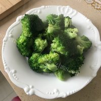 家常菜蒜炒西兰花做法图解4)