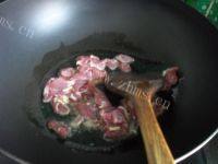 家常菜酸菜炒牛肉做法图解4)