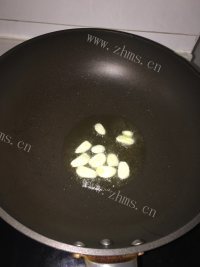 家常菜清炒包菜做法图解1)