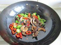 「首发」榨菜香菇炒肉丝做法图解7)
