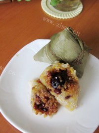 好吃的尖角素粽子做法图解15)