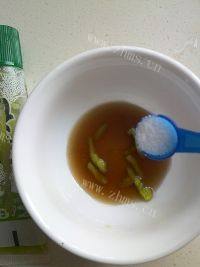 「经典美食」芥末杏仁菠菜做法图解7)