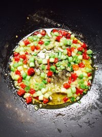 家常菜酸豆角炒鸡胗做法图解7)