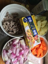 色泽鲜亮的咖喱牛肉饭做法图解1)