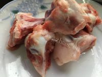 自制薏米云苓芡实煲猪筒骨做法图解2)