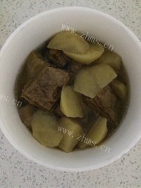 简单版土豆炖牛肉做法图解6)