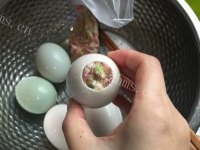 美味的鲜肉咸蛋蒸做法图解6)