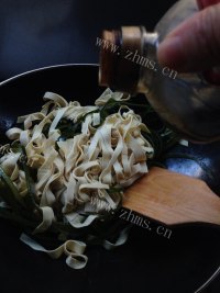 浓香地卤海带豆丝做法图解6)