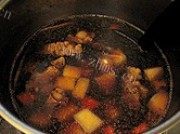 家常菜土豆牛腩煲