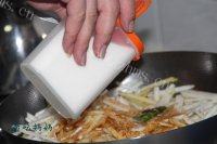 常吃不腻的萝卜炖羊肉做法图解9)