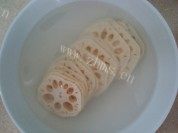 凉拌莲藕做法图解1)