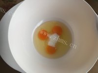 可口的蜂蜜小蛋糕做法图解4)