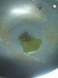 家常菜香椿芽炒鸡蛋做法图解4)