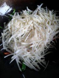 家常菜酸辣土豆丝做法图解6)