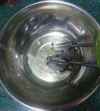 自制千叶纹戚风蛋糕做法图解6)