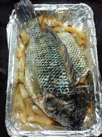 美味魔芋香烤鱼做法图解12)