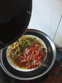 家庭版剁椒鱼头做法图解6)