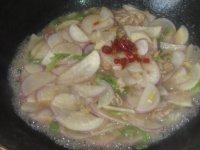 家常菜肉片炒萝卜