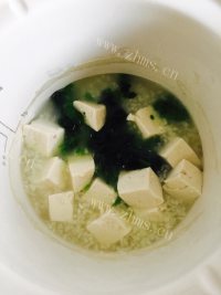 美味的豆腐菠菜粥做法图解6)