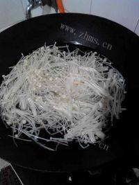 很喜欢的炒金针菇做法图解3)