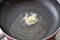 「家有大厨」榨菜肉丝做法图解4)