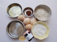 美味的可可玫瑰蛋糕卷做法图解1)