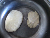 樱花酥皮月饼做法图解14)