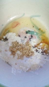 芳香四溢的红糖燕麦饼干做法图解4)