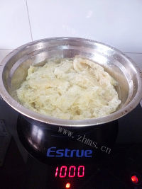 美味的皮肚牛肉鸡蛋面做法图解2)