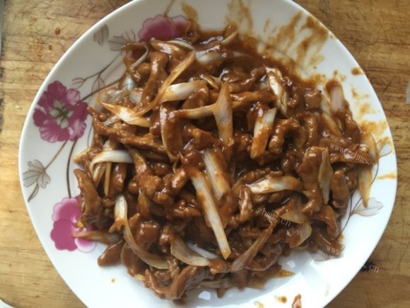 珍馐美味的京酱肉丝