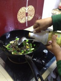 家常菜酸菜鱼做法图解4)