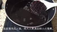 自制黑米粥做法图解2)