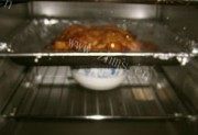 诱人的蜜汁叉烧鸡腿饭做法图解4)