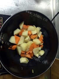 美味咖哩土豆炖牛腩做法图解6)