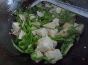 家常菜青椒炒豆腐