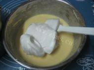 「绿色食物」酸奶蛋糕做法图解6)