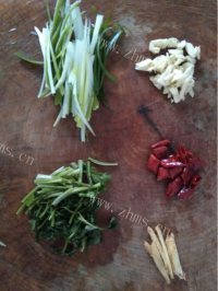 美味佳肴般的爆炒花蛤做法图解3)