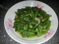 易做的清炒芦笋
