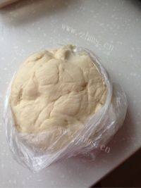 诱人中种北海道吐司做法图解3)