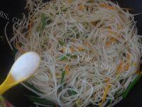 香香的素炒豆芽做法图解8)