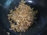 家常菜榨菜炒肉丝做法图解5)