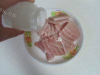 营养丰富的锅包肉做法图解2)