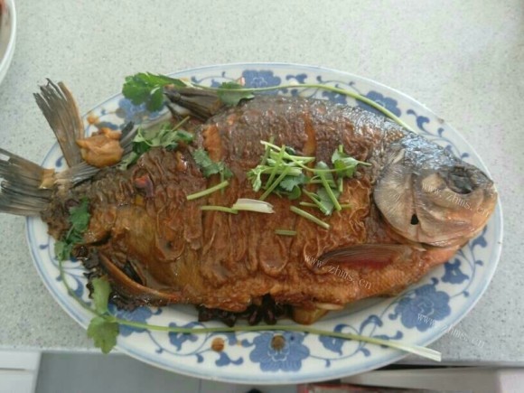 色香味俱全的红烧鲳鱼