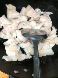 家常菜土豆回锅肉做法图解6)