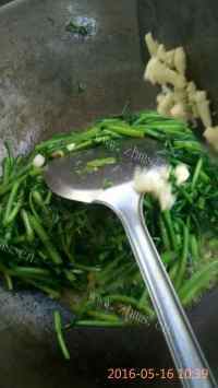 家常菜蒜香茼蒿做法图解8)