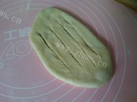 自制豆沙面包卷做法图解7)