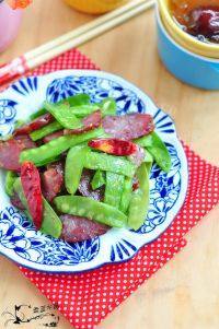家常菜荷兰豆炒腊肠